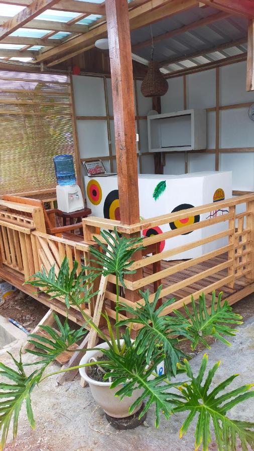 Mil'S Hillside Tourist Inn ซาน วิเซนเต ภายนอก รูปภาพ